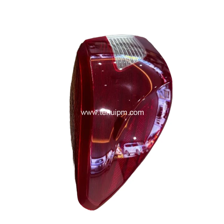 Headlight Injection Molding